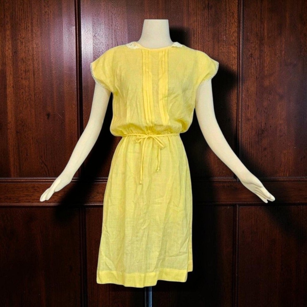 Vintage Yellow Pintuck Lace Trim Day Dress Cottagecore Sun Dress 1970s Autumn